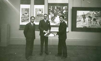 Xu Beihong 徐悲鸿
- Musée du Jeu de Paume 1933
Xu Beihong et André Dezarrois Xu Beihong 徐悲鸿 - Musée du Jeu de Paume 1933 Xu Beihong et André Dezarrois
