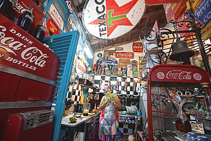 Yi-Ping Pong  彭怡平