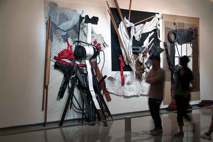  Chen Hsing-Wan  陳幸婉  -  Memorial Exhibition  04.06 21.08 2005  