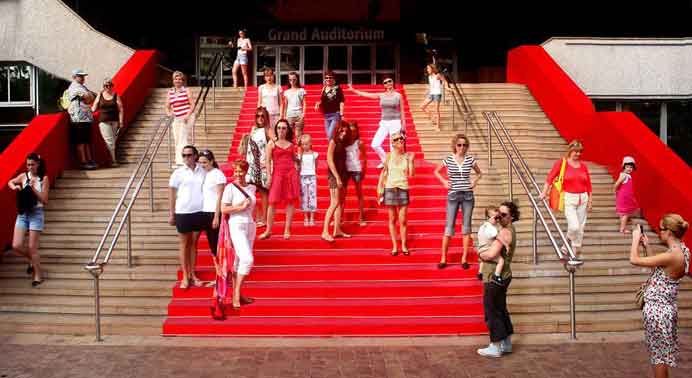 Wang Zhiping  王志平  -  电影宫的山寨大腕  -  Cannes 