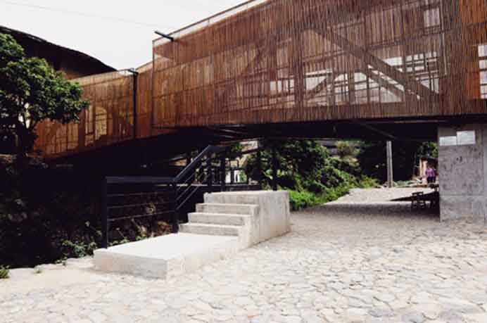 Li Xiaodong  李晓东 -  Bridge School  Xiashi, Fujian Province  -  China 