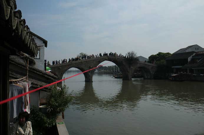 Ning Zuohong  宁佐弘  -  Link  -  Photograph  -  2019  