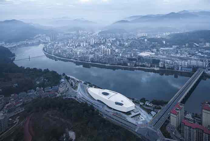 Dong Danshen  董丹申 -  portrait  -  chinesenewart