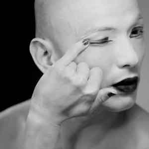 Hu Chia  胡嘉  -  portrait  -  chinesenewart - Photo  汪德范 Wang Te-Fan