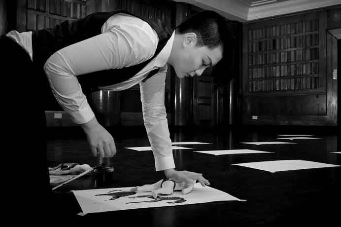 Whiskey Chow -  Queeropometry - Impression UV sur aluminium 30,5 × 45,7 cm - 2022 - 2023