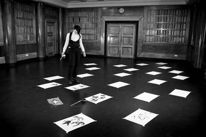 Whiskey Chow  -   Queeropometry - Impression UV sur aluminium 30,5 × 45,7 cm - 2022 - 2023