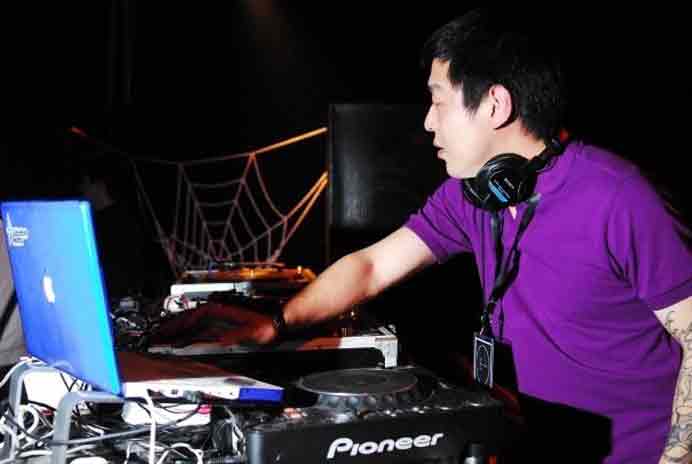 Xiao Linfeng 肖林丰 - November 2008 Xiao Linfeng 肖林丰 - November 2008