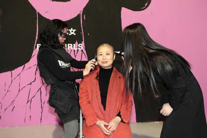 Xiao Lu 肖鲁 -  Bald Girls / Performance  -  Artists : Xio Lu, Li Xinmo, Lan Jin  -  2012  