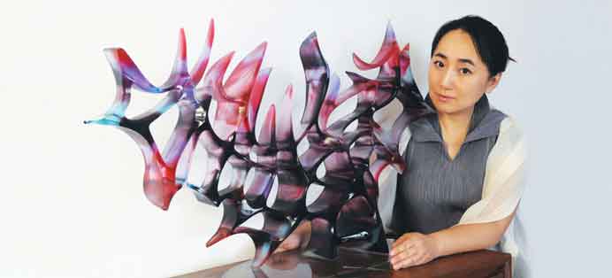 Lu Chi  陆驰 and Her Glass Sculpture - Nirvana -  chinesenewart