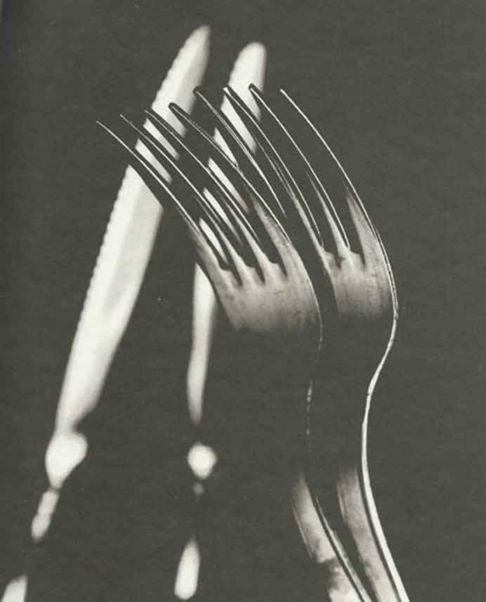 Yaping Zhang 张亚萍 - Knives and forks - 刀和叉 - 2004 Yaping Zhang 张亚萍 - Knives and forks - 刀和叉 - 2004