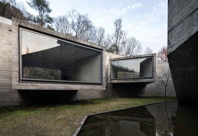 Zhang Ke 张轲 - Xiao Feng Art Museum - Design Team : Roberto Caputo, Dai Haifei, Simon Persson, Virginia Chiappa Nunez, Sofia Chebotareva, Wan Liying, Zhang Mingming, Fang Shujun, He Kuang, Yu Ge - Photography : Archkuma- Zhang Ke 张轲 - Xiao Feng Art Museum - Design Team : Roberto Caputo, Dai Haifei, Simon Persson, Virginia Chiappa Nunez, Sofia Chebotareva, Wan Liying, Zhang Mingming, Fang Shujun, He Kuang, Yu Ge - Photography : Archkuma-