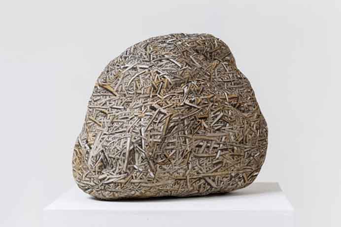 Hao Shiming 郝世明 - Cornerstone N°.2 - Sculpture - acrylic on stone carving - 2018 Hao Shiming 郝世明 - Cornerstone N°.2 - Sculpture - acrylic on stone carving - 2018