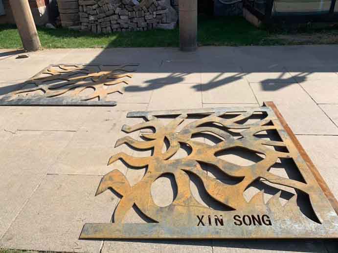 Xin Song  宋昕    -  Sculpture work in Chengde DaGao Art District  -  2019    