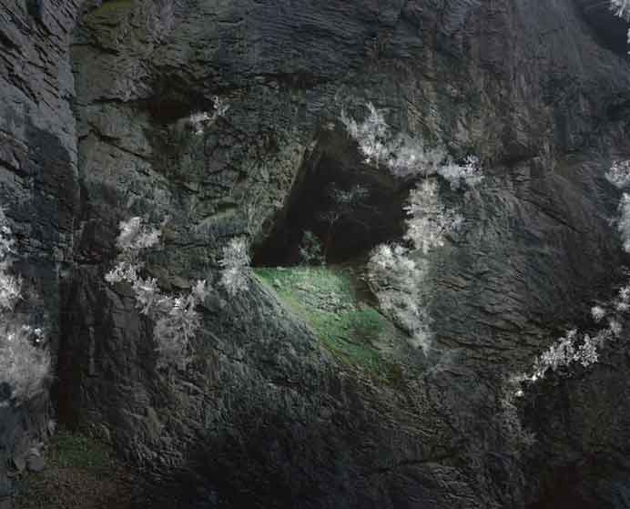 Zhang Wenxin 张文心 - Icy Cave - Photograph (UV print on Mirror) - 2019 Zhang Wenxin 张文心 - Icy Cave - Photograph (UV print on Mirror) - 2019
