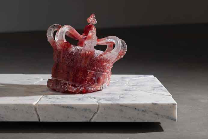 Cao yu 曹雨 - The Thing Over the Head - 2022 - 2024 - coloured glaze, marble Cao yu 曹雨 - The Thing Over the Head - 2022 - 2024 - coloured glaze, marble
