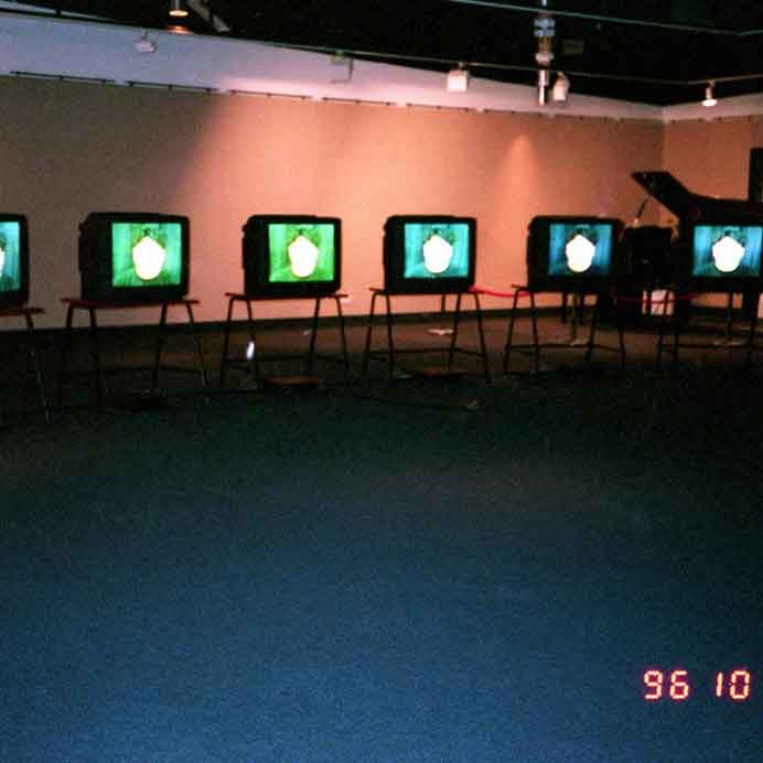 Ellen Pau 鲍蔼伦 - Video Circle - Video Installation Exhibit - 1996 Ellen Pau 鲍蔼伦 - Video Circle - Video Installation Exhibit - 1996