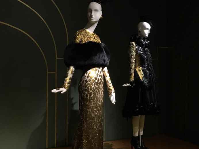 Guo Pei  郭培 Guo Pei  郭培 China's most renowned couturier 