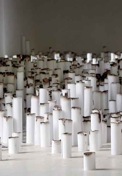 Qin Chong 秦冲 - Past Future - white paper cylinders - installation Hong Kong International Art Fair - 2012 Qin Chong 秦冲 - Past Future - white paper cylinders - installation Hong Kong International Art Fair - 2012