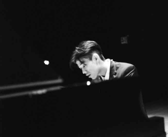 Tianqi Du  杜天奇  