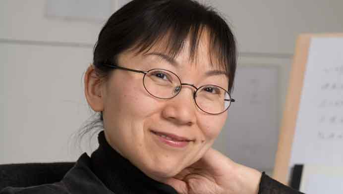 Xu Yi  徐仪 -  portrait  -  chinesenewart