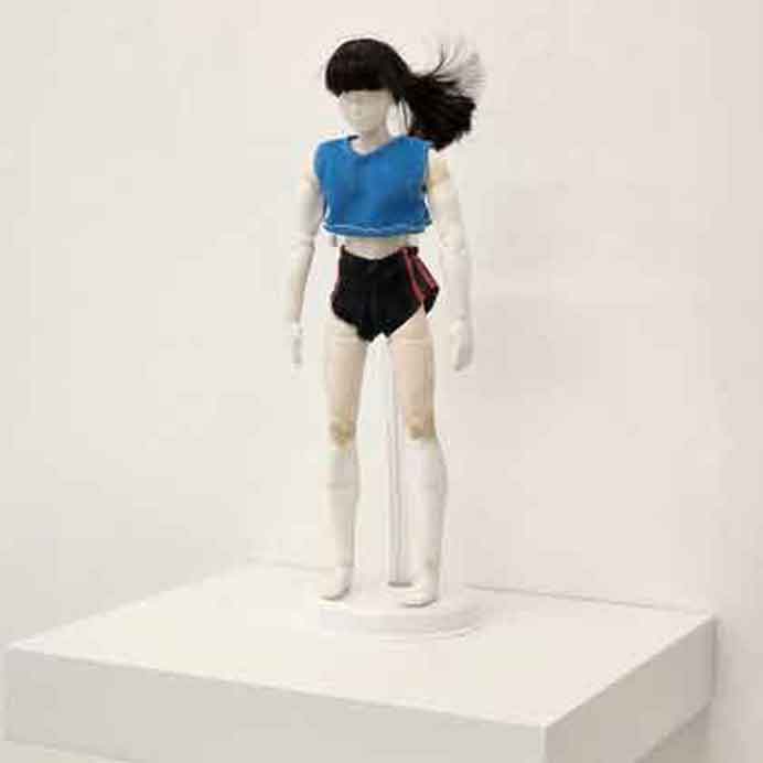  Yo Chow  周芷瑶  -  Barbie  -  medecine, plaster, readymade  30 x 12 x 13 cm  -  2023  