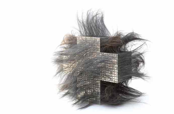 Zhang Liyu 张立宇 - Hairy Cross - Material: Coins and steel wire - 120 x 140 x 100 cm - 2008 Zhang Liyu 张立宇 - Hairy Cross - Material: Coins and steel wire - 120 x 140 x 100 cm - 2008