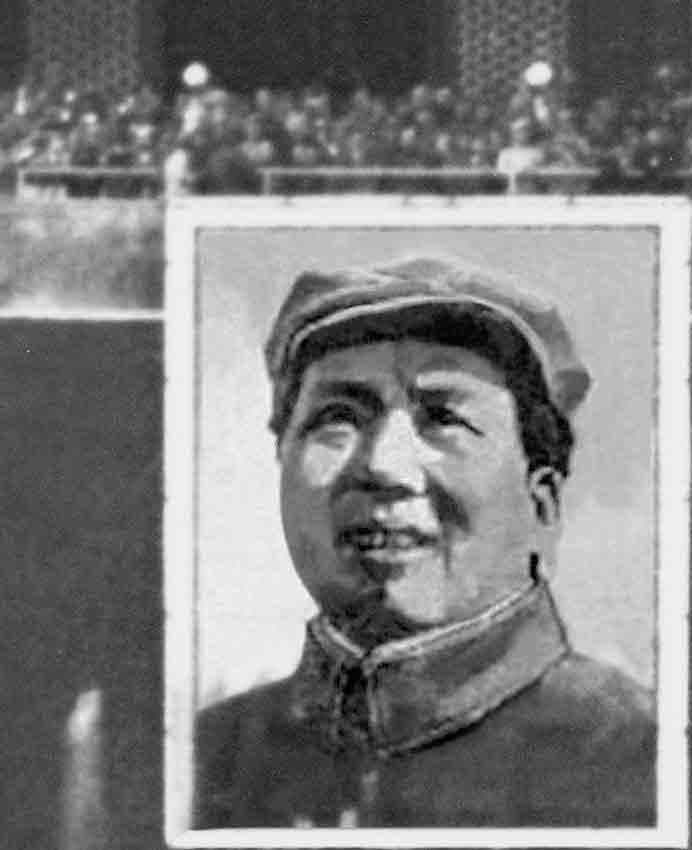 Zhou Lingzhao 周令钊 - Portrait of Chairman Mao at the Founding Ceremony of China (Chen Ruoju participated in painting) ~ 6 x 4 m Zhou Lingzhao 周令钊 - Portrait of Chairman Mao at the Founding Ceremony of China (Chen Ruoju participated in painting) ~ 6 x 4 m