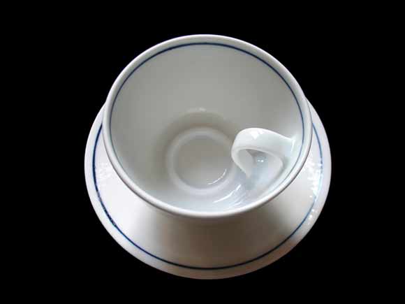 Wu Xiaoping  武小平  ma tasse en porcelaine 2007