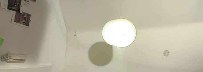 Mengzhi Zheng 郑梦之 - utittled light, 2010 Photographie, impression sur papier semi-mat, 137 x 49 cm, encadrement sous verre. Mengzhi Zheng 郑梦之 - utittled light, 2010 Photographie, impression sur papier semi-mat, 137 x 49 cm, encadrement sous verre.